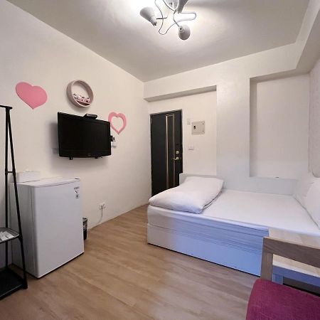 Fengchia Fun House Daire Taichung Dış mekan fotoğraf