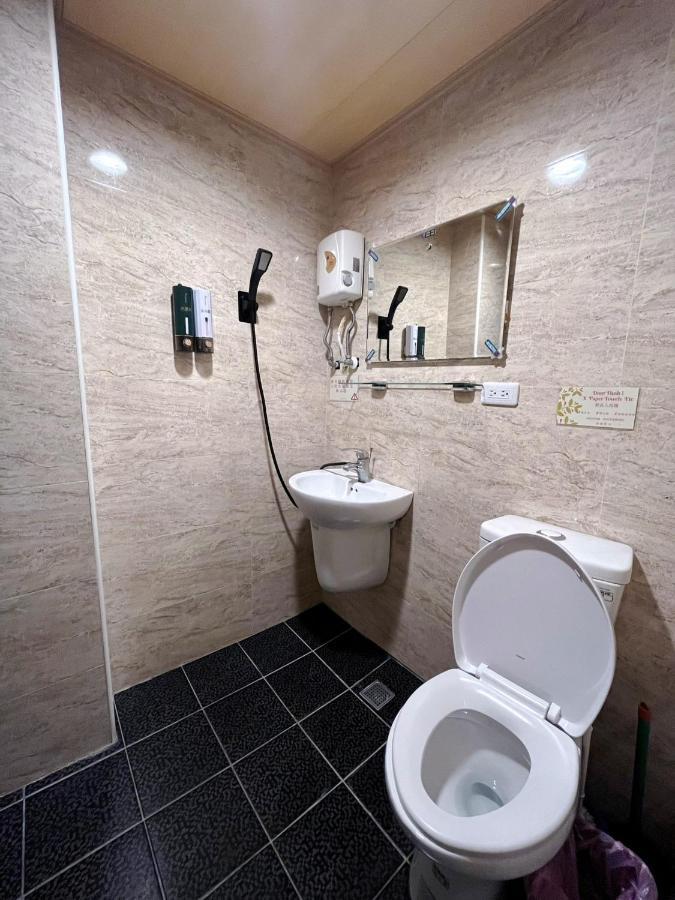 Fengchia Fun House Daire Taichung Dış mekan fotoğraf