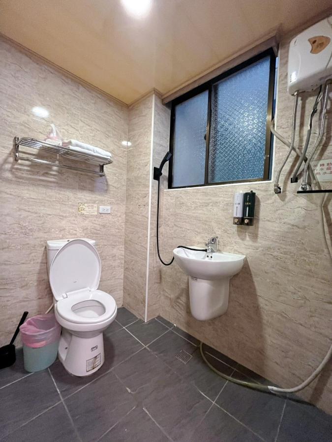 Fengchia Fun House Daire Taichung Dış mekan fotoğraf